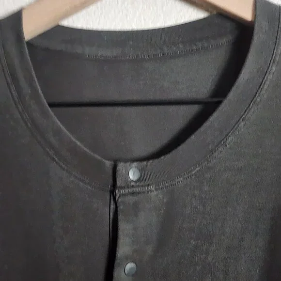 Lululemon Henley Shirt Mens Large Gray Long Sleeve Athletic Casual Logo - Picture 3 of 7